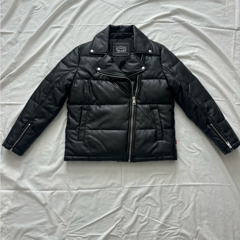 Black Levi’s motto puffer coat size small